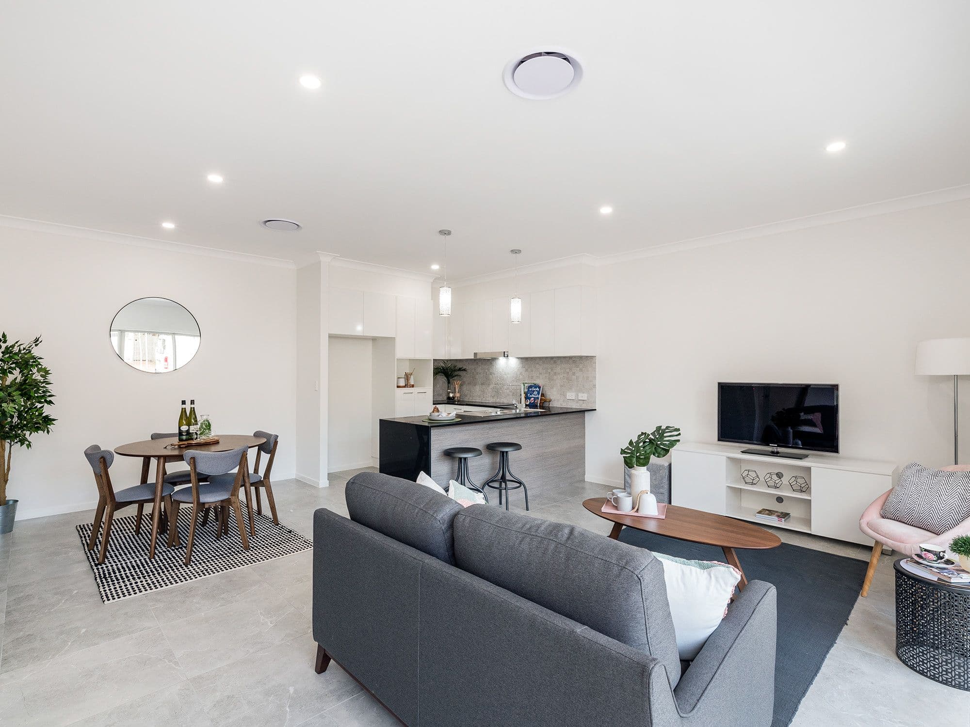 92 Middleton Street, Mount Gravatt QLD 4122, Mount Gravatt - Thumbnail 2