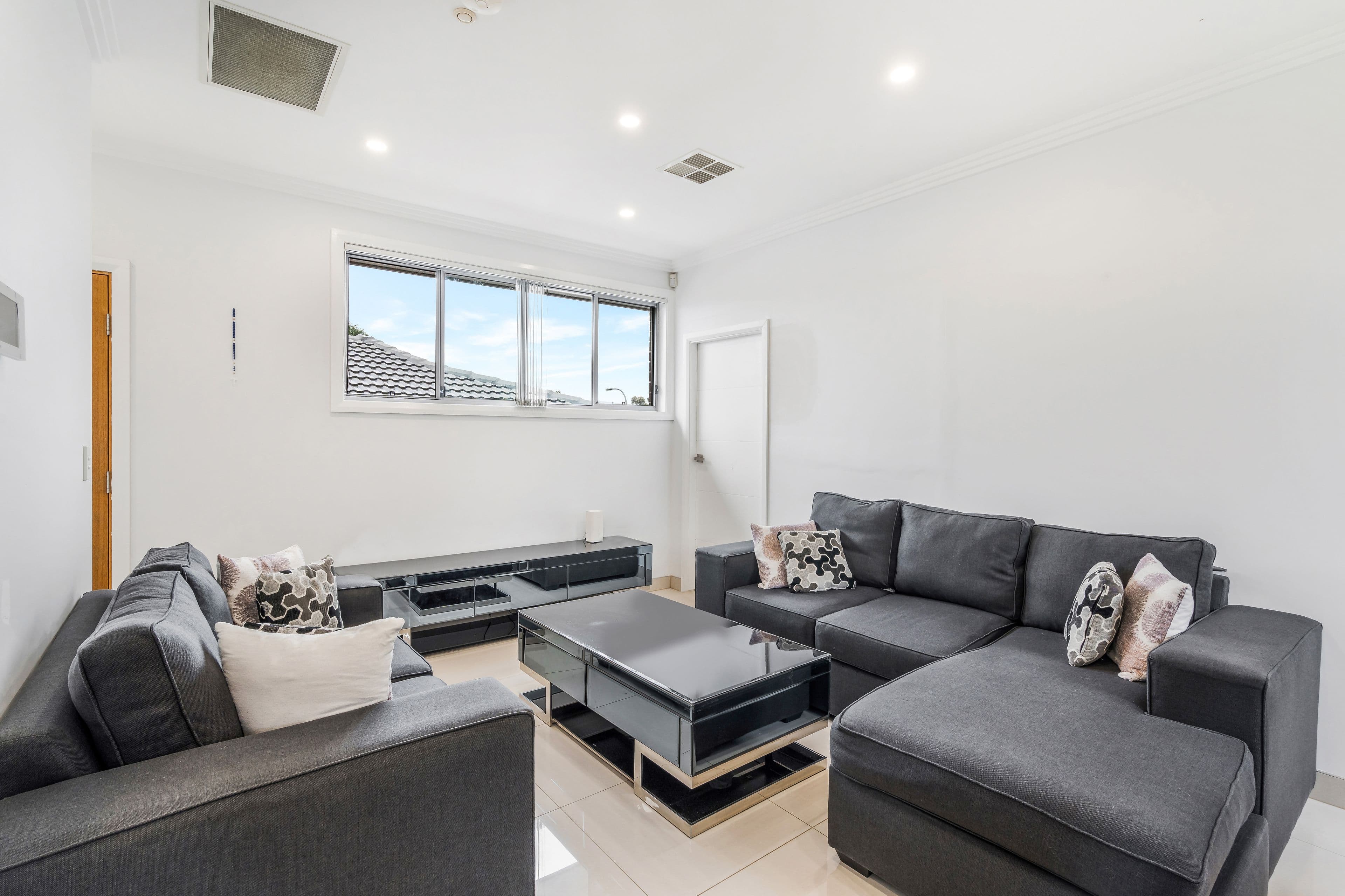 29 & 29A Dransfield Road, Edensor Park NSW 2176, Edensor Park - Thumbnail 5