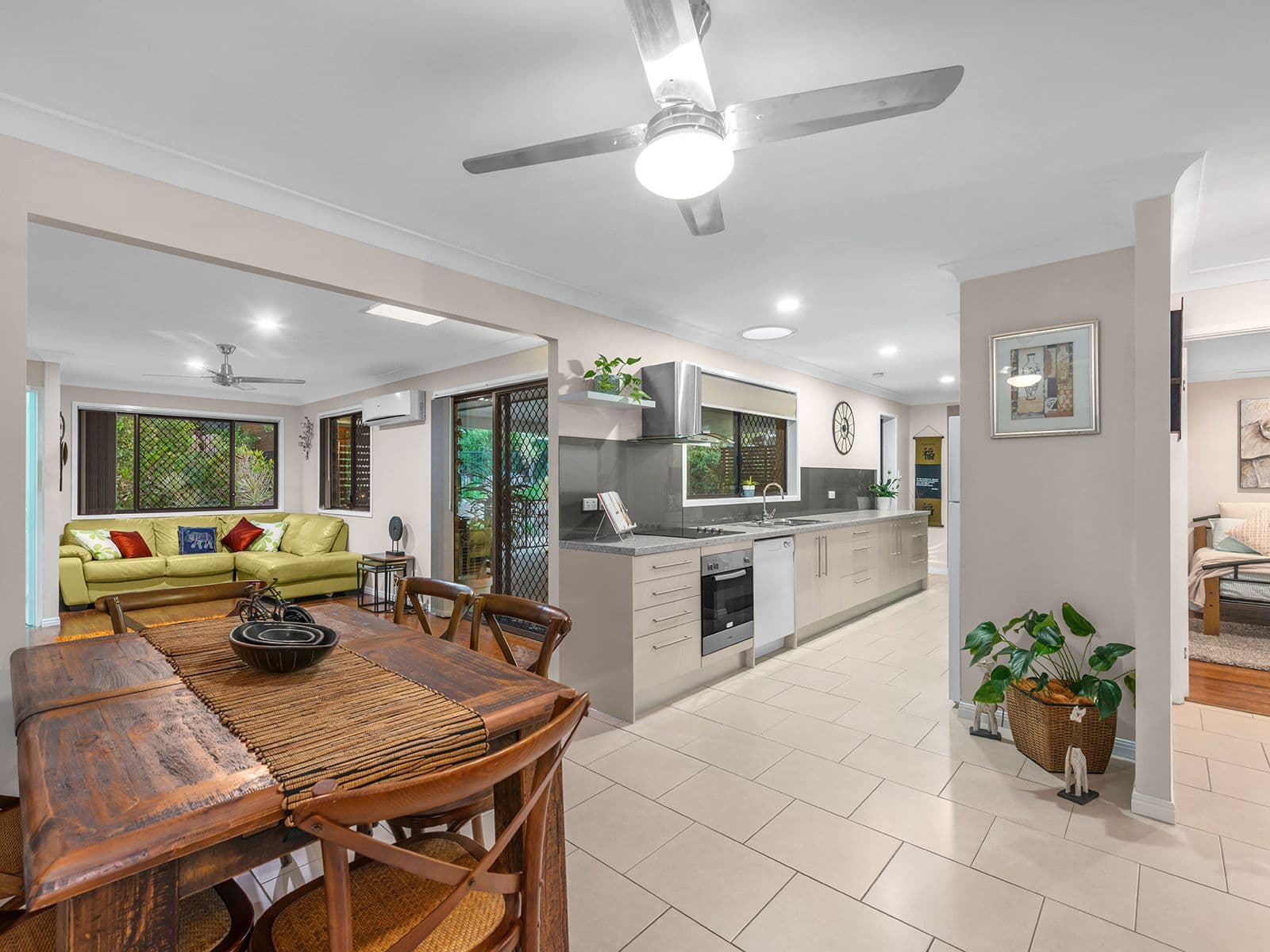 7 Challinor Drive, Albany Creek QLD 4035, Albany Creek - Thumbnail 2