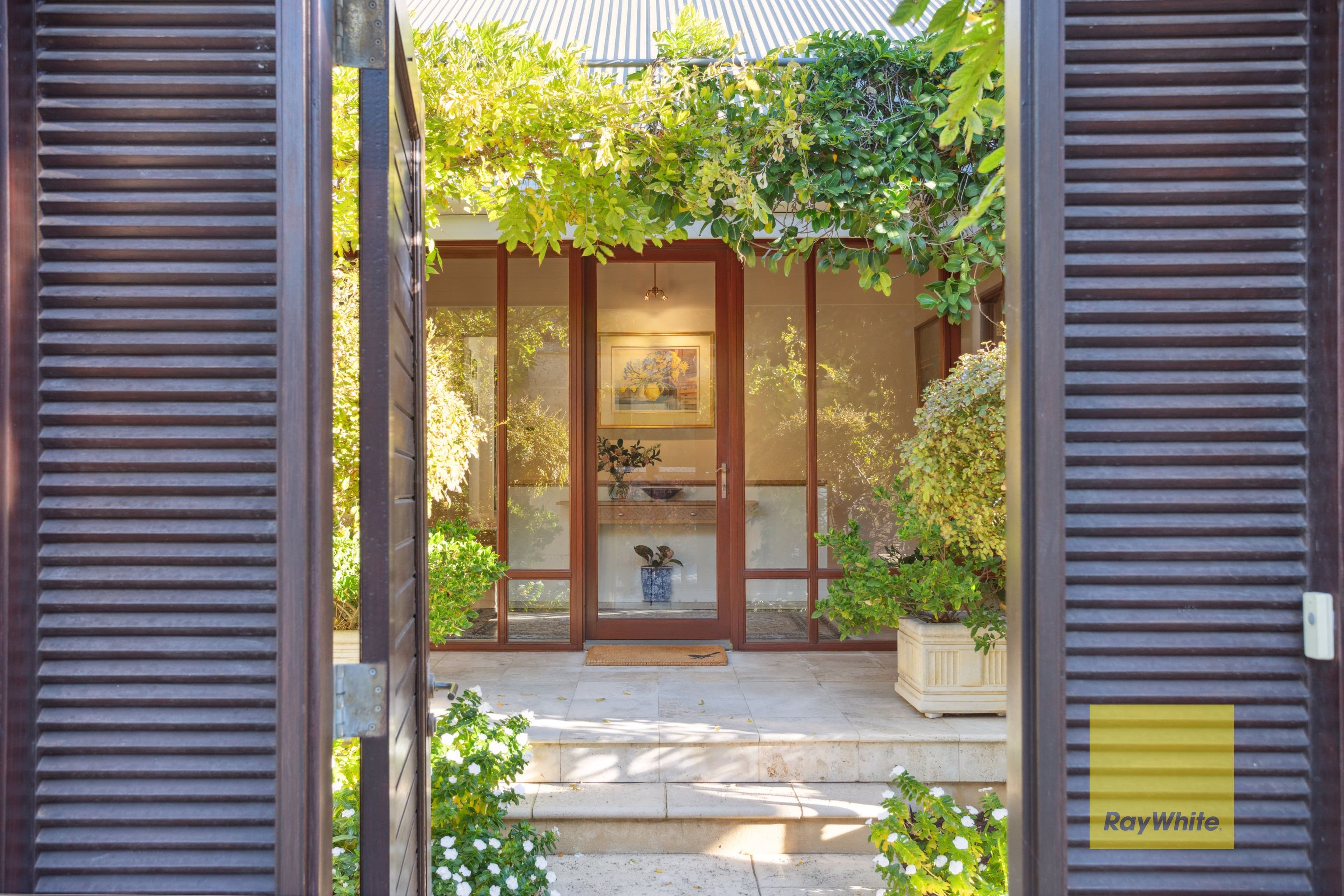 63 Glengariff Drive, Floreat WA 6014, Floreat - Thumbnail 3