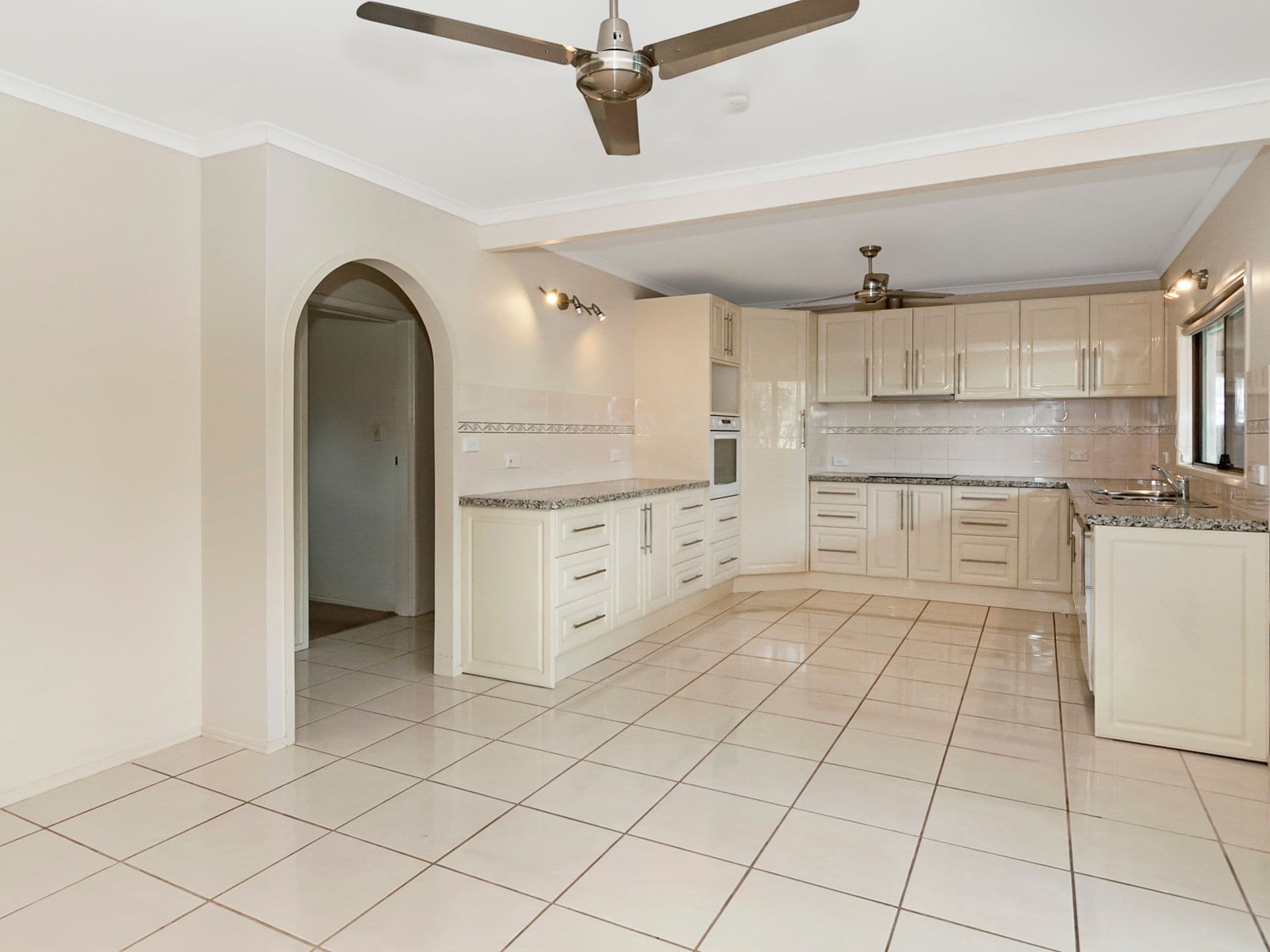 27A Monash Road, Loganlea QLD 4131, Loganlea - Thumbnail 4