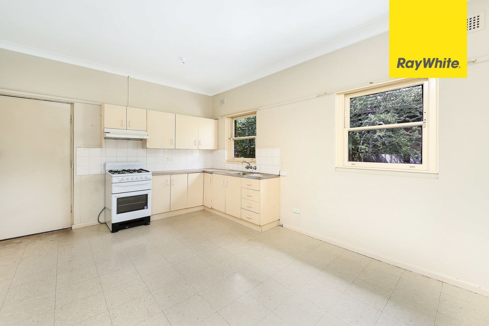 50 Moxon Road, Punchbowl - Thumbnail 4