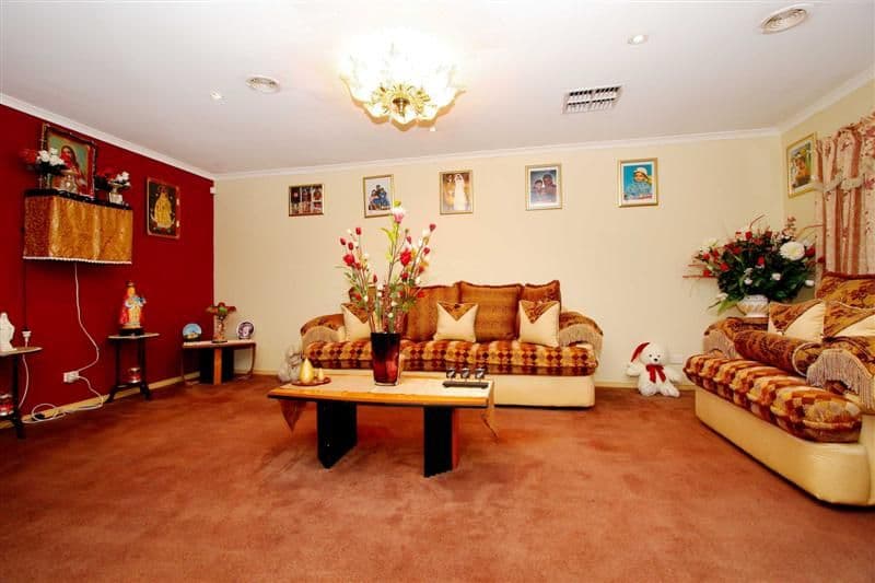 17 Herrington Turn, CAROLINE SPRINGS VIC 3023, Caroline Springs - Thumbnail 3