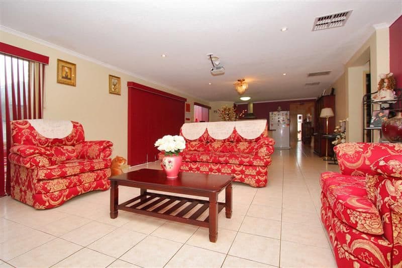 17 Herrington Turn, CAROLINE SPRINGS VIC 3023, Caroline Springs - Thumbnail 4