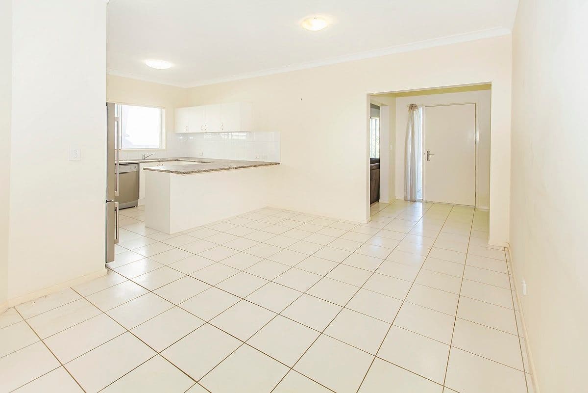 287 Lakeside Avenue, SPRINGFIELD LAKES QLD 4300, Springfield Lakes - Thumbnail 6