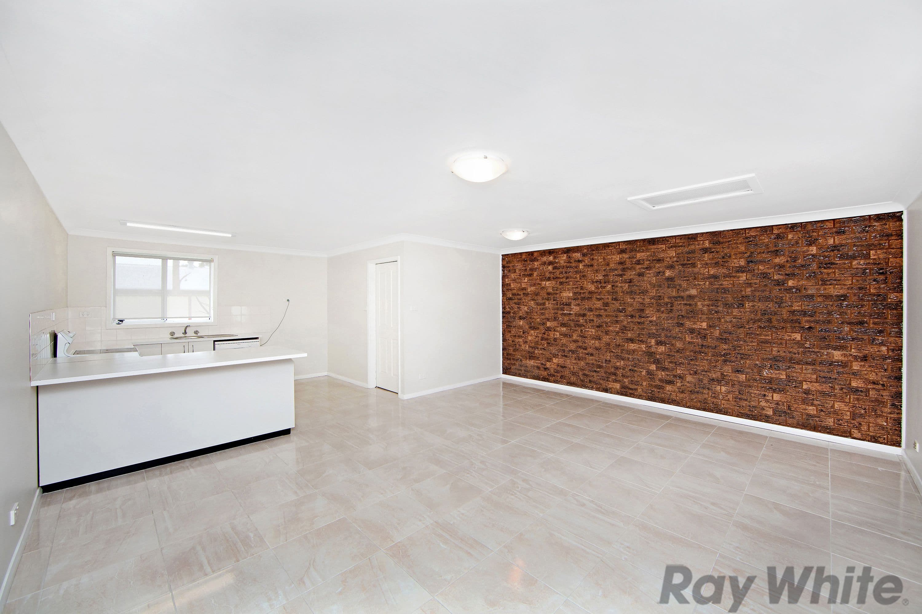 36 Robson Avenue, Gorokan - Thumbnail 2