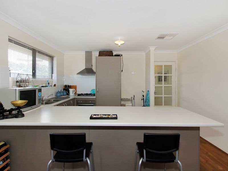 60 Stockholm Road, WANNEROO WA 6065, Wanneroo - Thumbnail 2