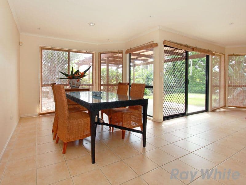 8 Red Gum Close, BRIDGEMAN DOWNS QLD 4035, Bridgeman Downs - Thumbnail 3