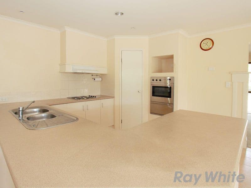 8 Red Gum Close, BRIDGEMAN DOWNS QLD 4035, Bridgeman Downs - Thumbnail 4
