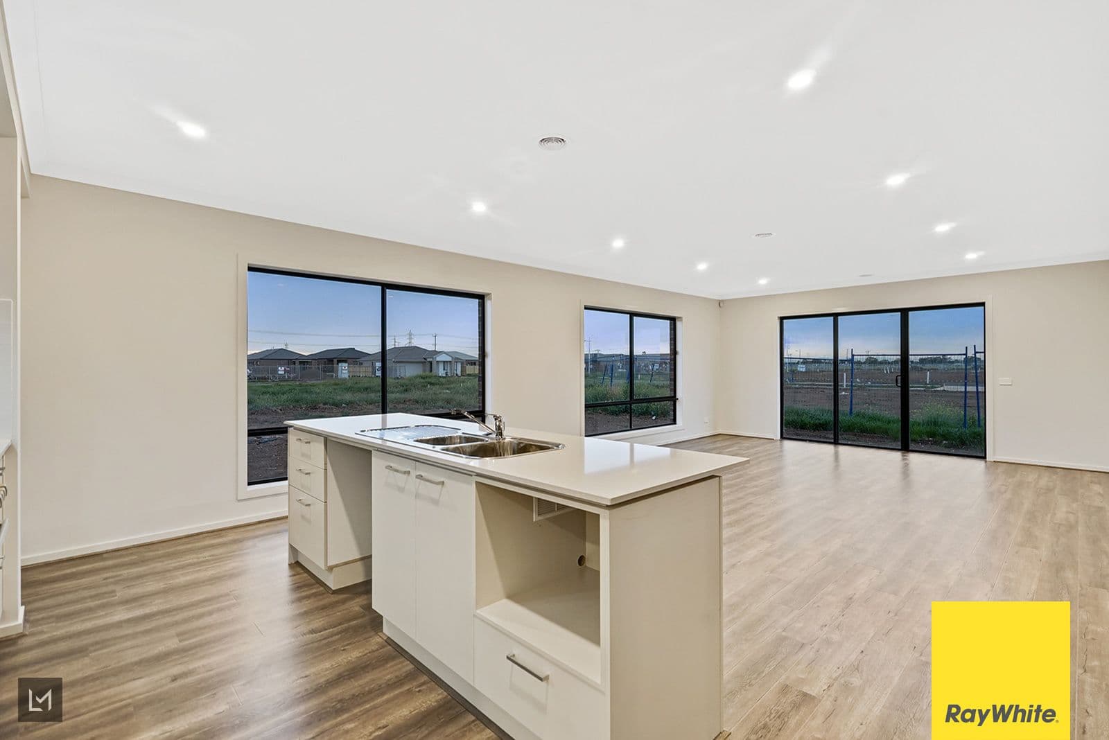 5 Riches Street, Tarneit VIC 3029, Tarneit - Thumbnail 8