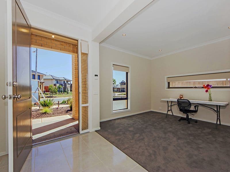 77 Beachview Parade, Sanctuary Lakes VIC 3030, Sanctuary Lakes - Thumbnail 3