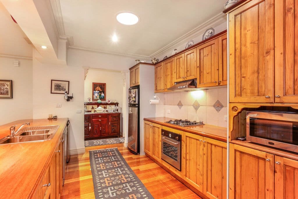 20 Legon Road, OAKLEIGH SOUTH VIC 3167, Oakleigh South - Thumbnail 3