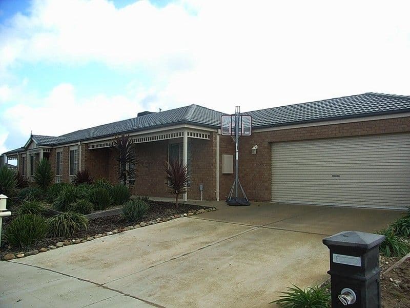 5 Parkes Court, ECHUCA VIC 3564, Echuca - Image 1