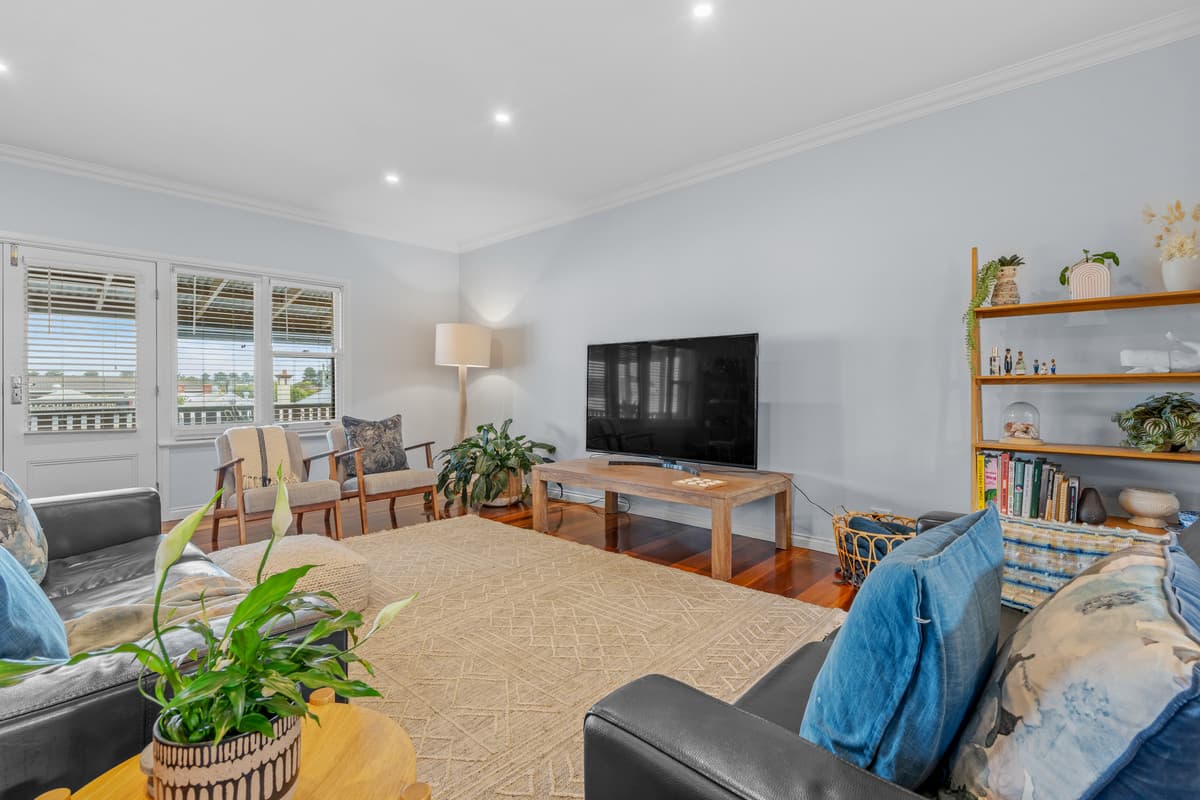 1 / 22 Bank Street, Port Fairy VIC 3284, Port Fairy - Thumbnail 2