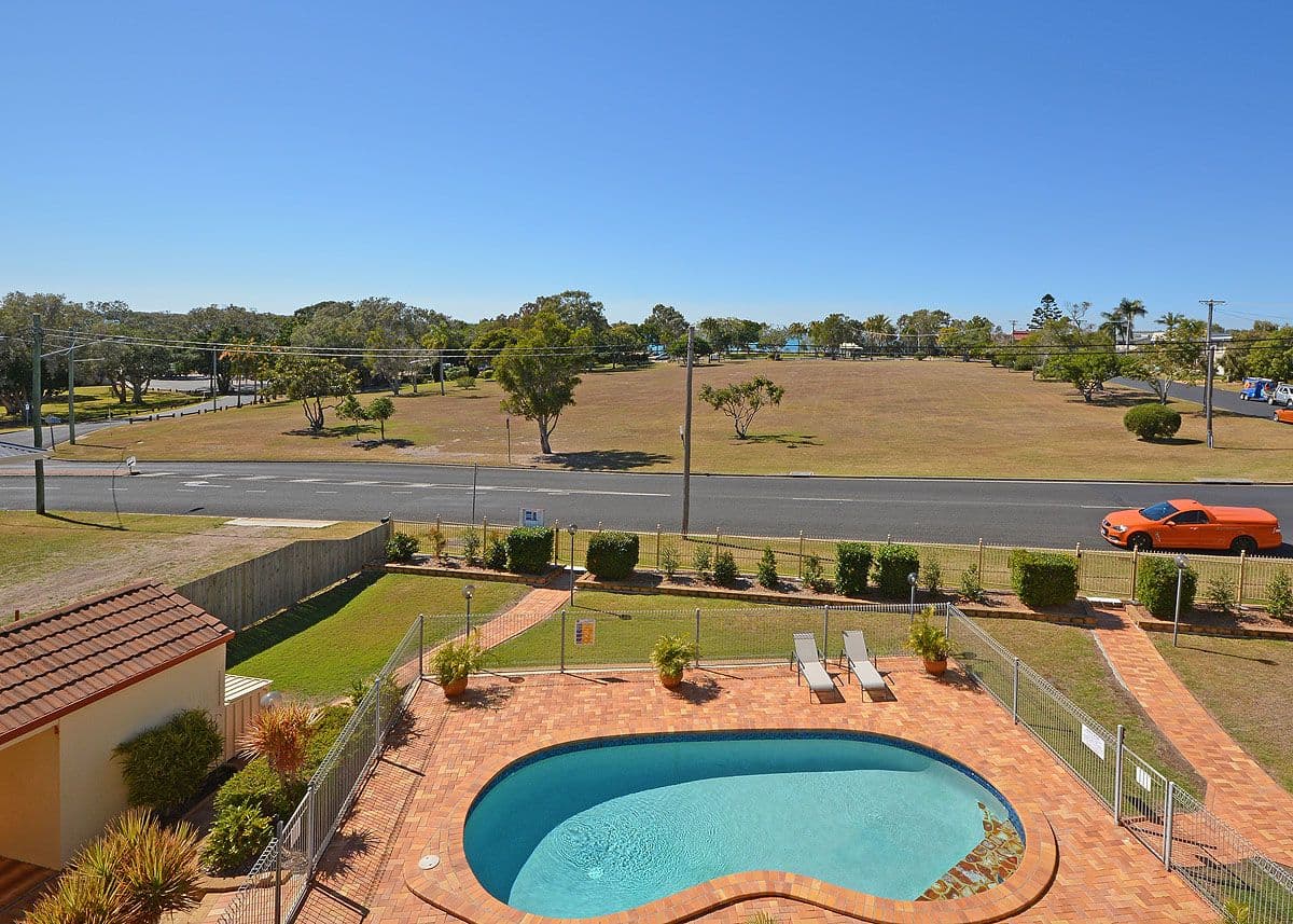 13-15 Pulgul Street, Urangan QLD 4655, Urangan - Thumbnail 3