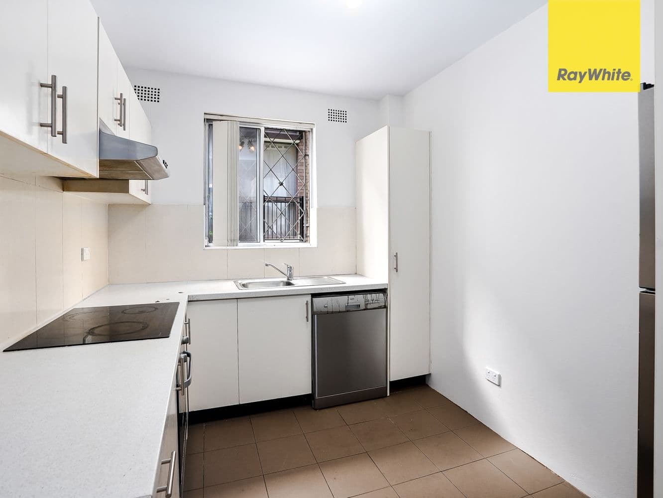 3 Queens Road, Westmead NSW 2145, Westmead - Thumbnail 5