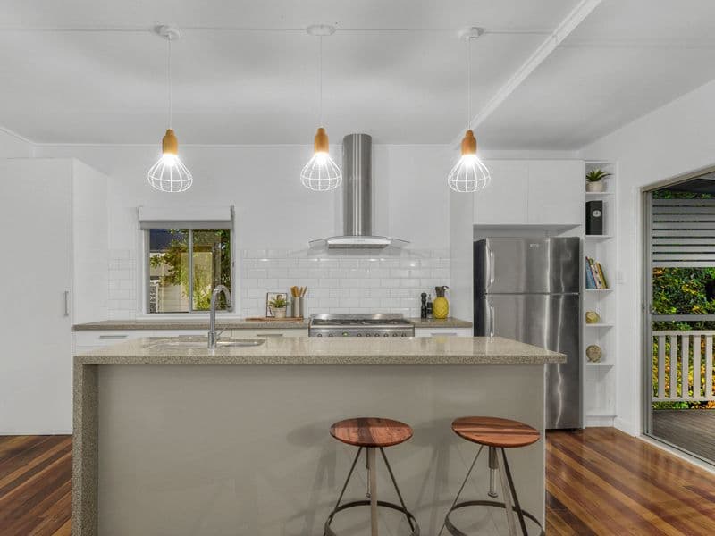 84 McConnell Street, Bulimba QLD 4171, Bulimba - Thumbnail 2
