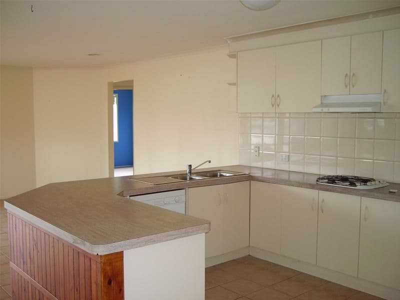 31 President Road, NARRE WARREN SOUTH VIC 3805, Narre Warren South - Thumbnail 2
