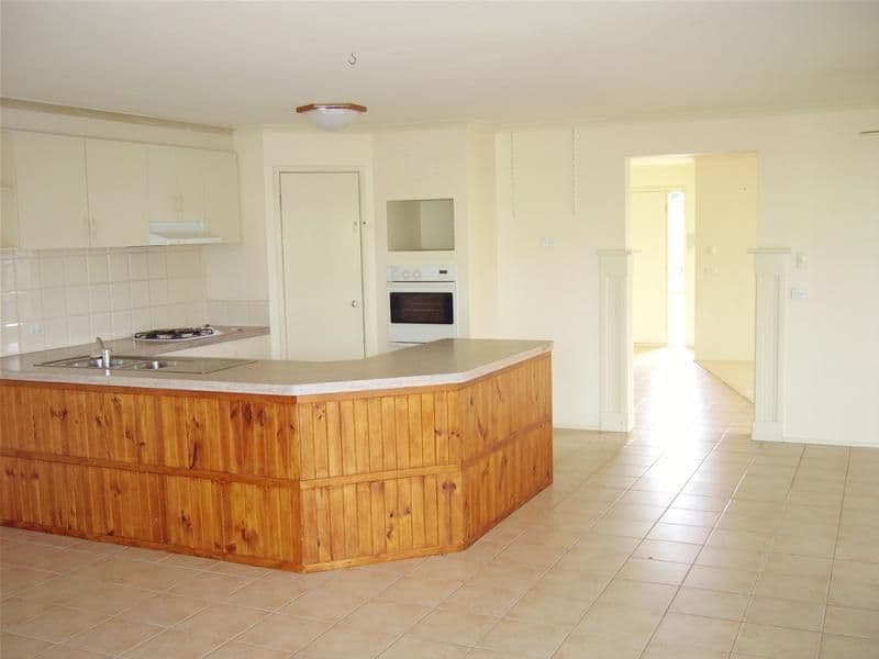 31 President Road, NARRE WARREN SOUTH VIC 3805, Narre Warren South - Thumbnail 3