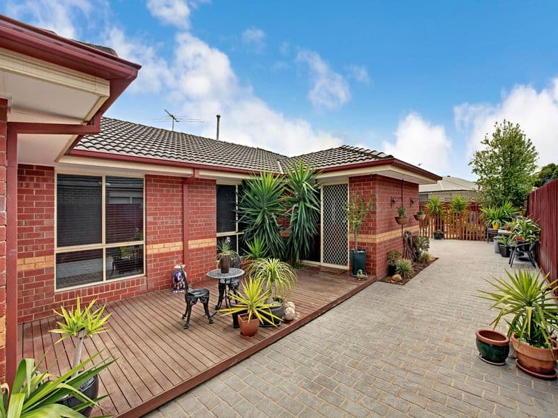 54 Oakbank Boulevard, WHITTLESEA VIC 3757, Whittlesea - Thumbnail 2