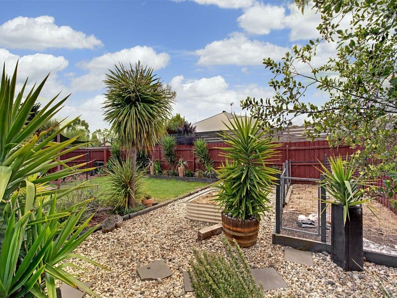 54 Oakbank Boulevard, WHITTLESEA VIC 3757, Whittlesea - Thumbnail 3
