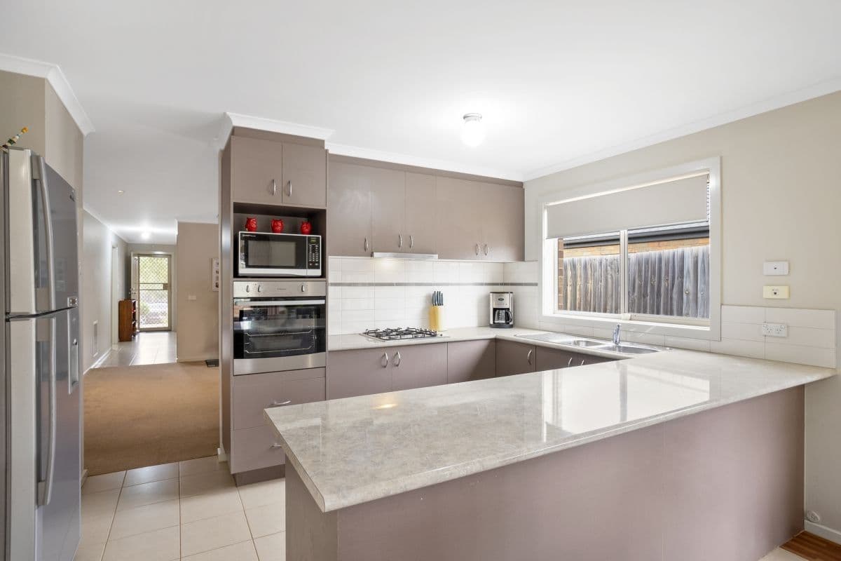 63 Lady Penrhyn Drive, Wyndham Vale VIC 3024, Wyndham Vale - Thumbnail 3