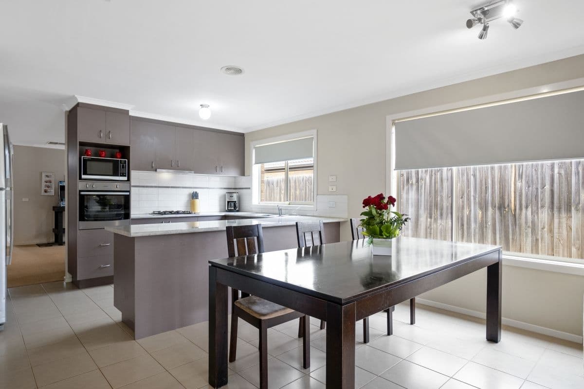 63 Lady Penrhyn Drive, Wyndham Vale VIC 3024, Wyndham Vale - Thumbnail 4