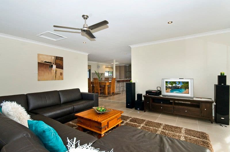 14 Walnut Street, ELANORA QLD 4221, Elanora - Thumbnail 4