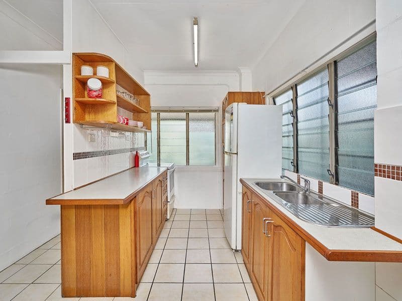 2 Kidston Street, Bungalow QLD 4870, Bungalow - Thumbnail 2
