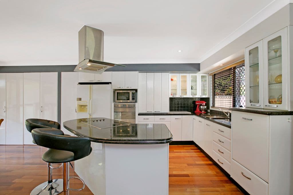 27 Tulip Street, MIAMI QLD 4220, Miami - Thumbnail 2