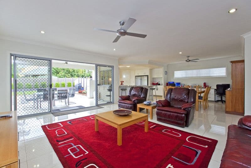 6 Oak Street, ORMISTON QLD 4160, Ormiston - Thumbnail 2