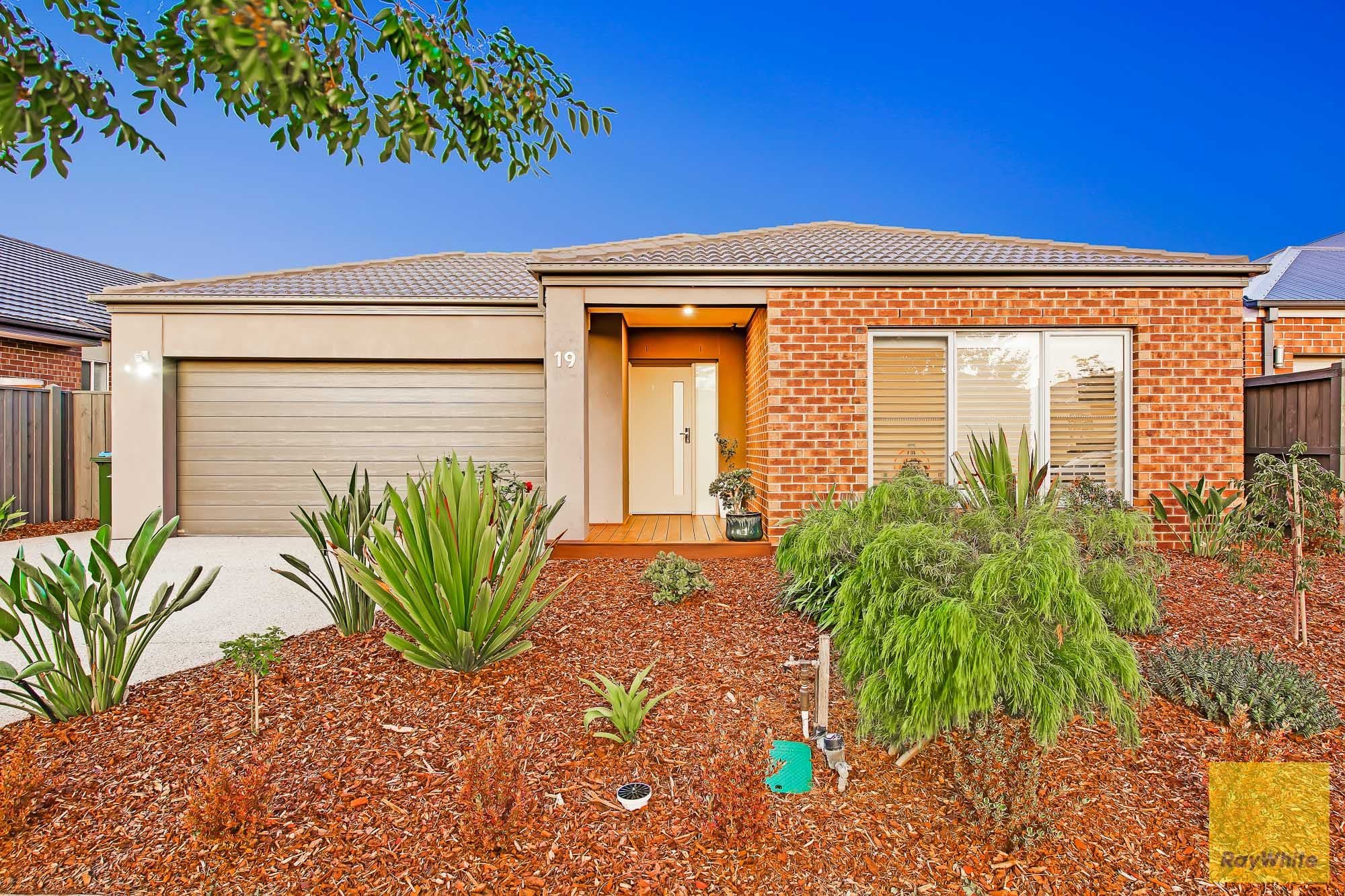 19 Clarion Avenue, Williams Landing VIC 3027, Williams Landing - Image 1