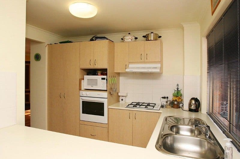 22 Kenswick Drive, HILLSIDE VIC 3037, Hillside - Thumbnail 3