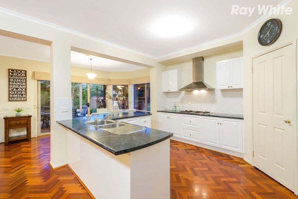 15 Gale Court, Lysterfield VIC 3156, Lysterfield - Thumbnail 3