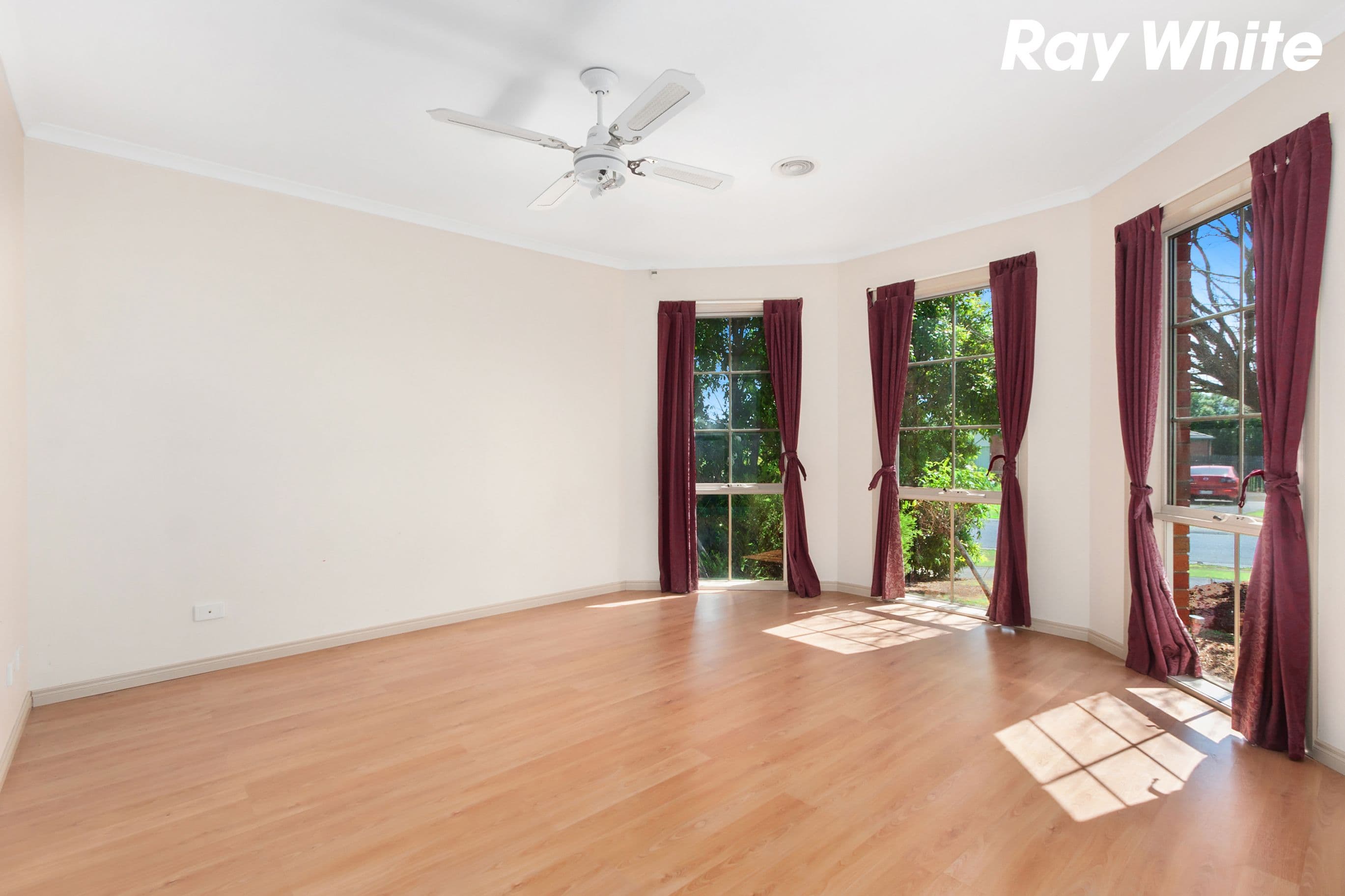 3 Cobram Court, Pakenham VIC 3810, Pakenham - Thumbnail 3