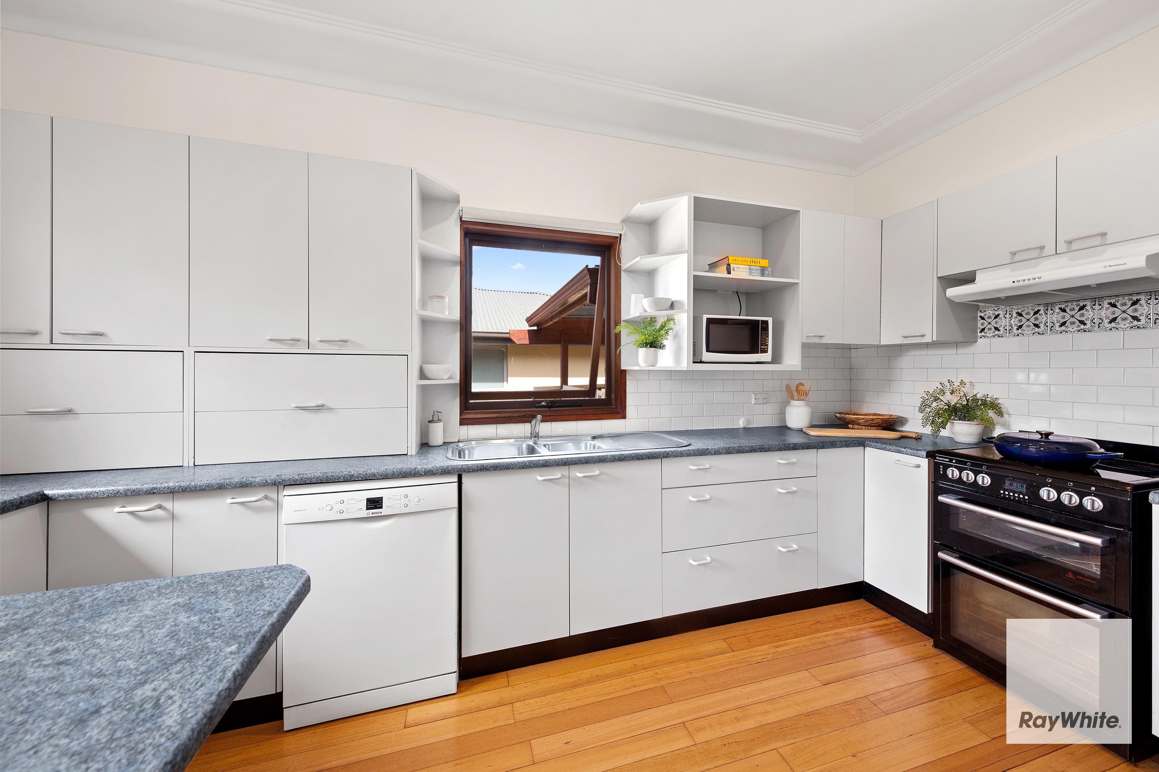 9 Booyong Avenue, Caringbah NSW 2229, Caringbah - Thumbnail 5