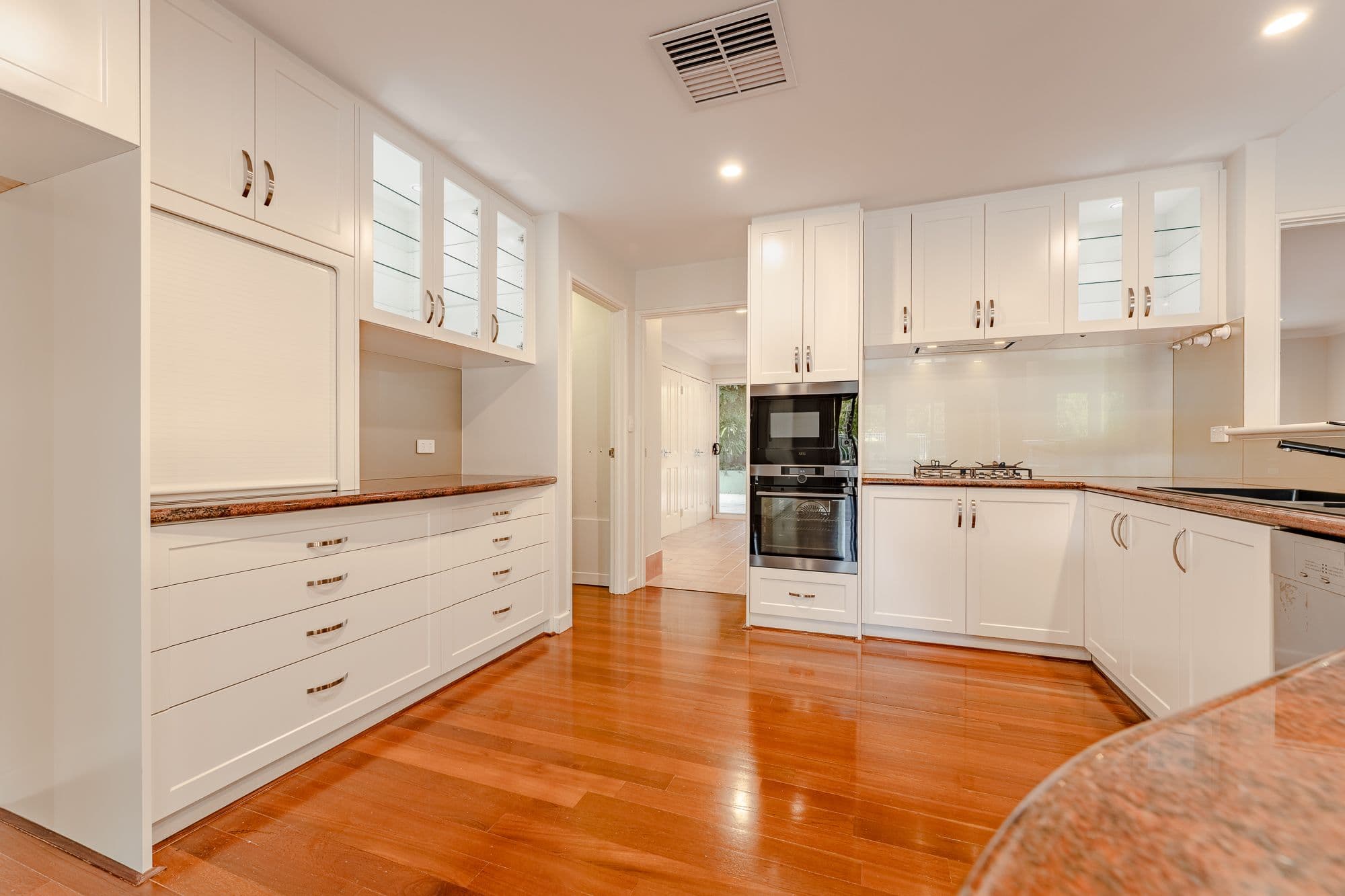 10 Omagh Grove, Waterford WA 6152, Waterford - Thumbnail 6