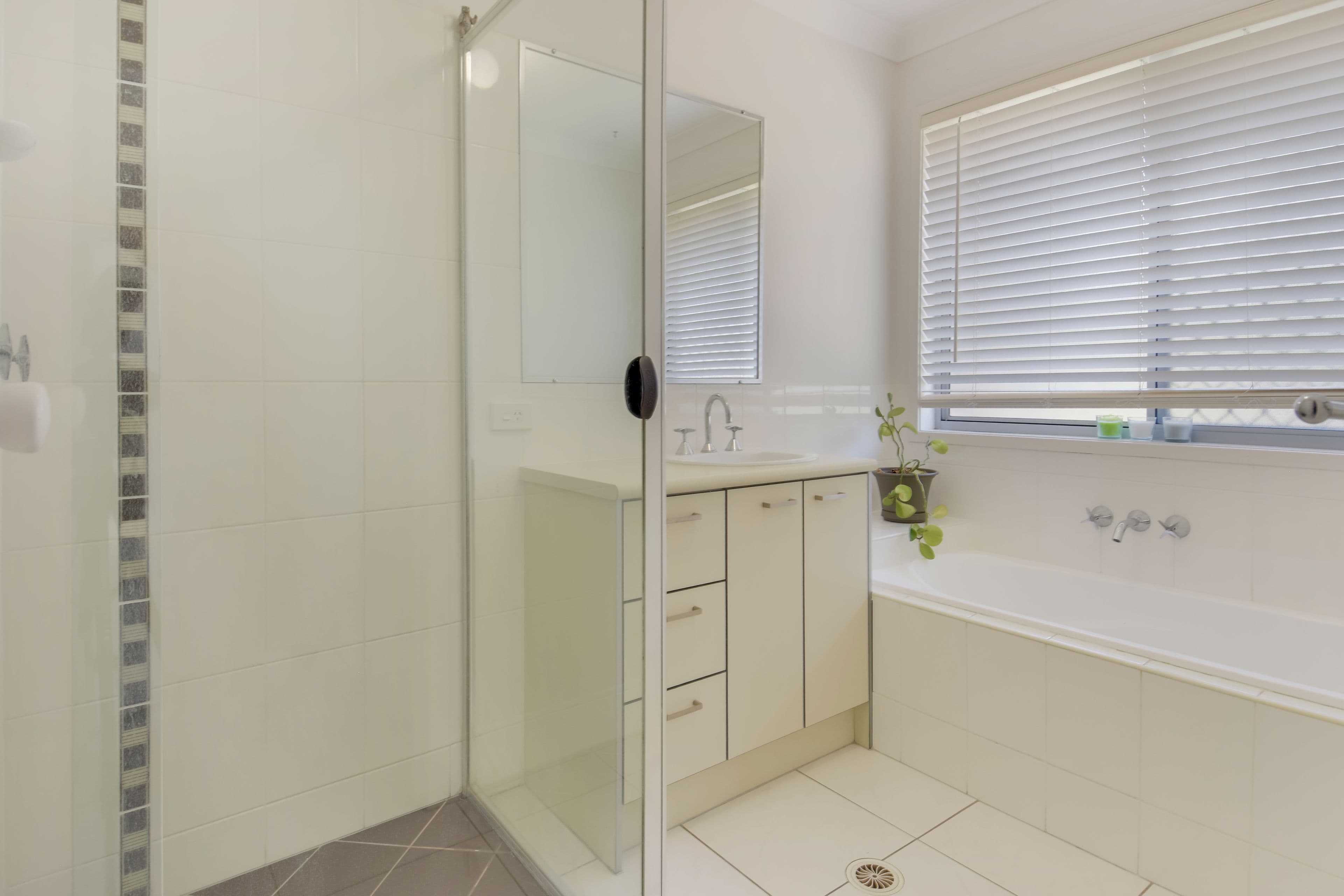 34 SUNRISE Crescent, Regents Park QLD 4118, Regents Park - Thumbnail 7