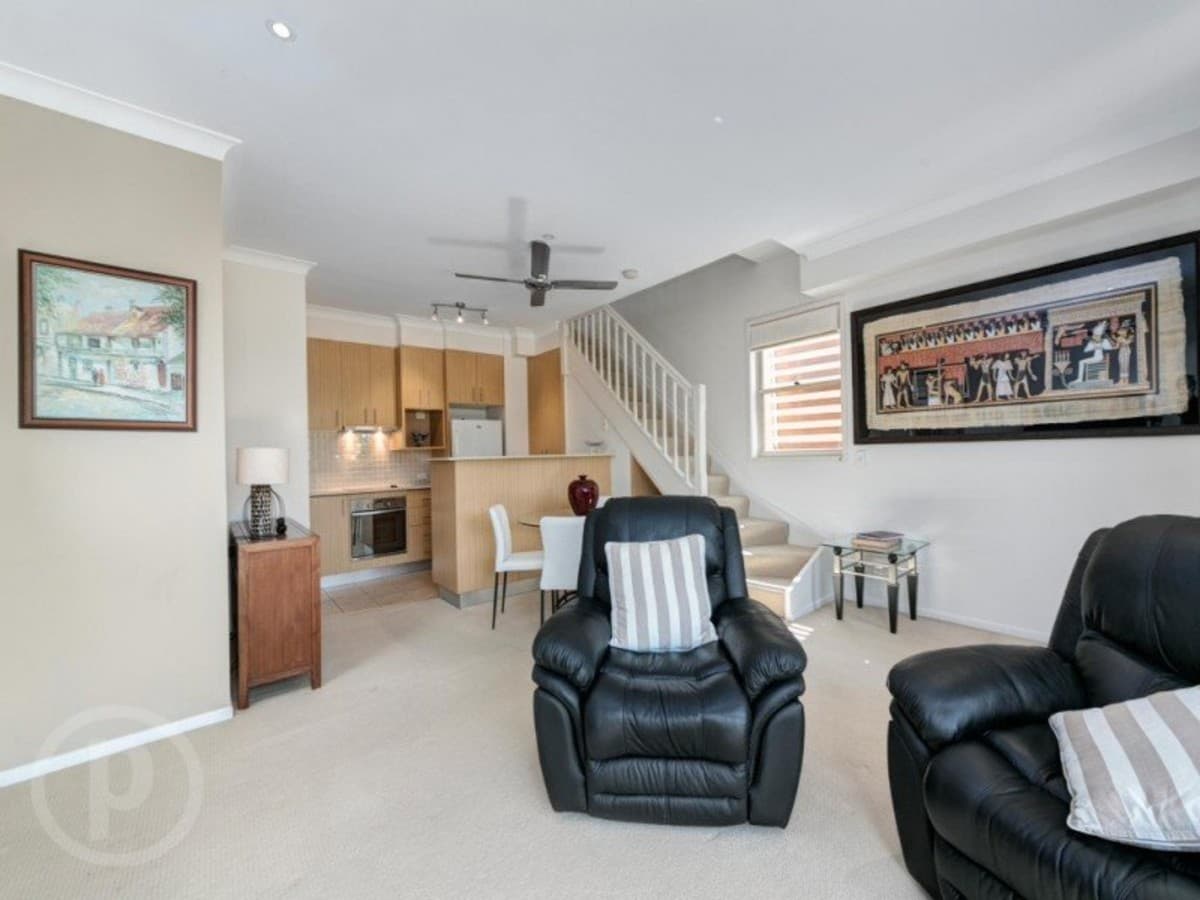 1 / 37 Hood Street, SHERWOOD QLD 4075, Qld - Thumbnail 4