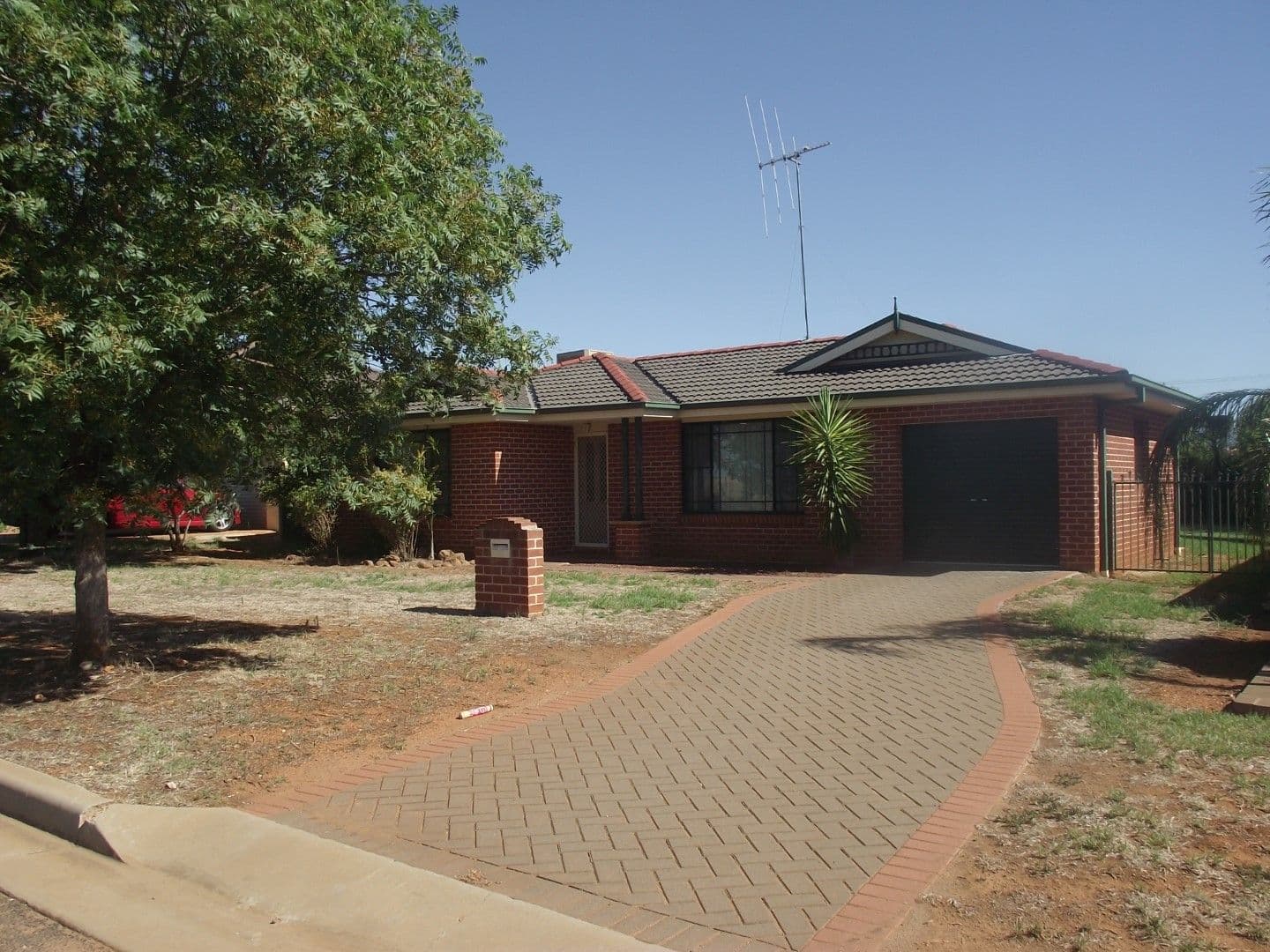 64 Best Street, PARKES NSW 2870, Parkes - Image 1