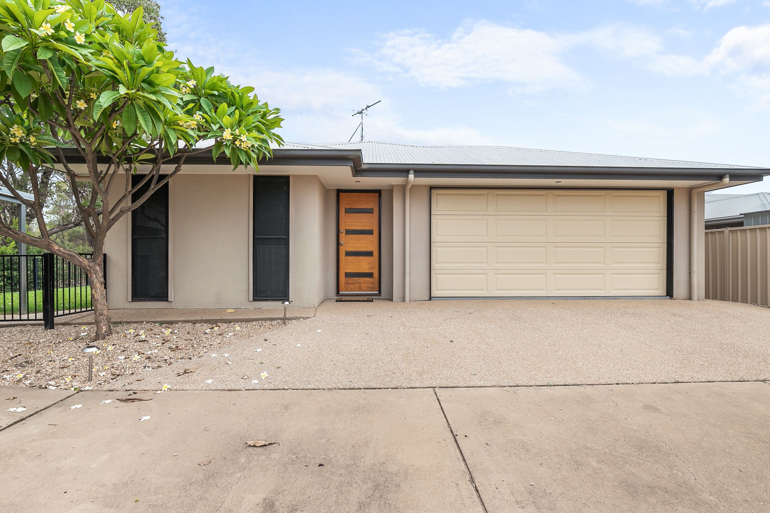 24A Cook Close, Emerald QLD 4720, Emerald - Image 1