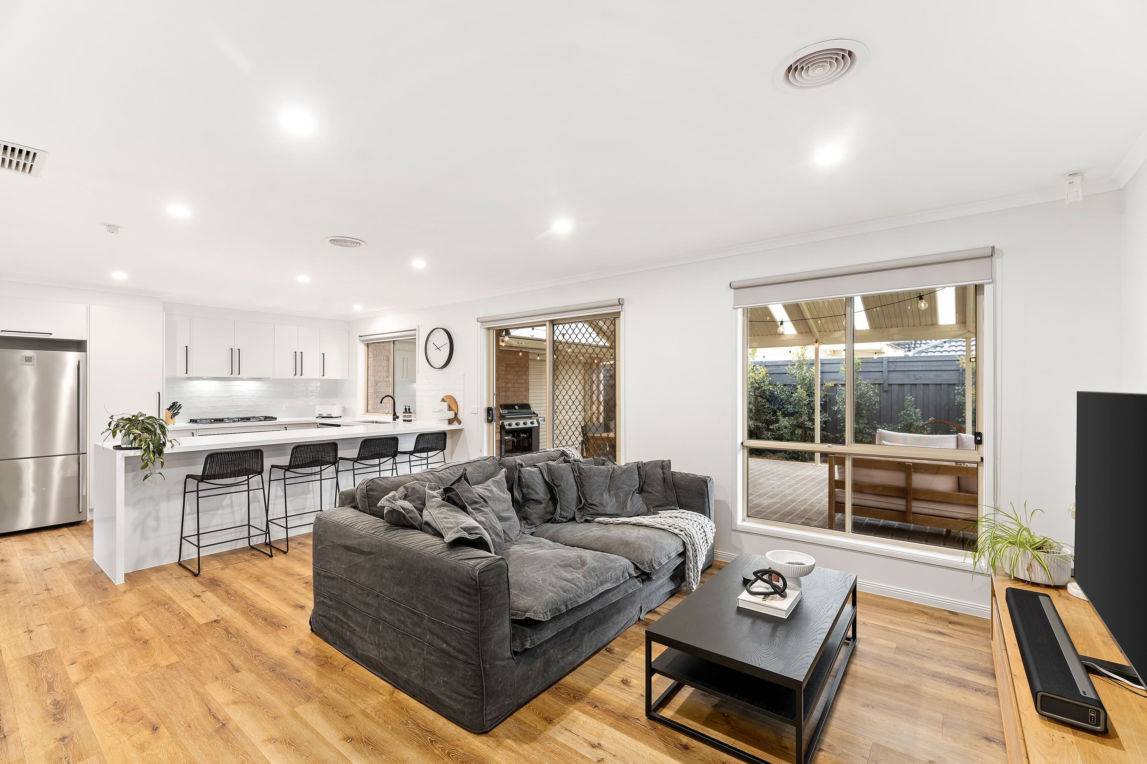 27 Cover Drive, Sunbury VIC 3429, Sunbury - Thumbnail 5
