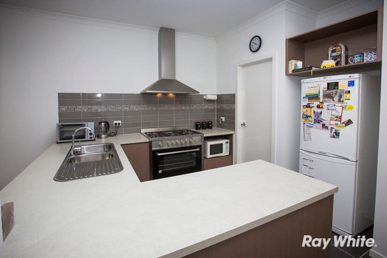 14 Haakman Way, PAKENHAM VIC 3810, Pakenham - Thumbnail 3