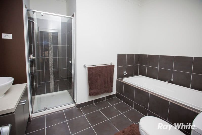 14 Haakman Way, PAKENHAM VIC 3810, Pakenham - Thumbnail 8