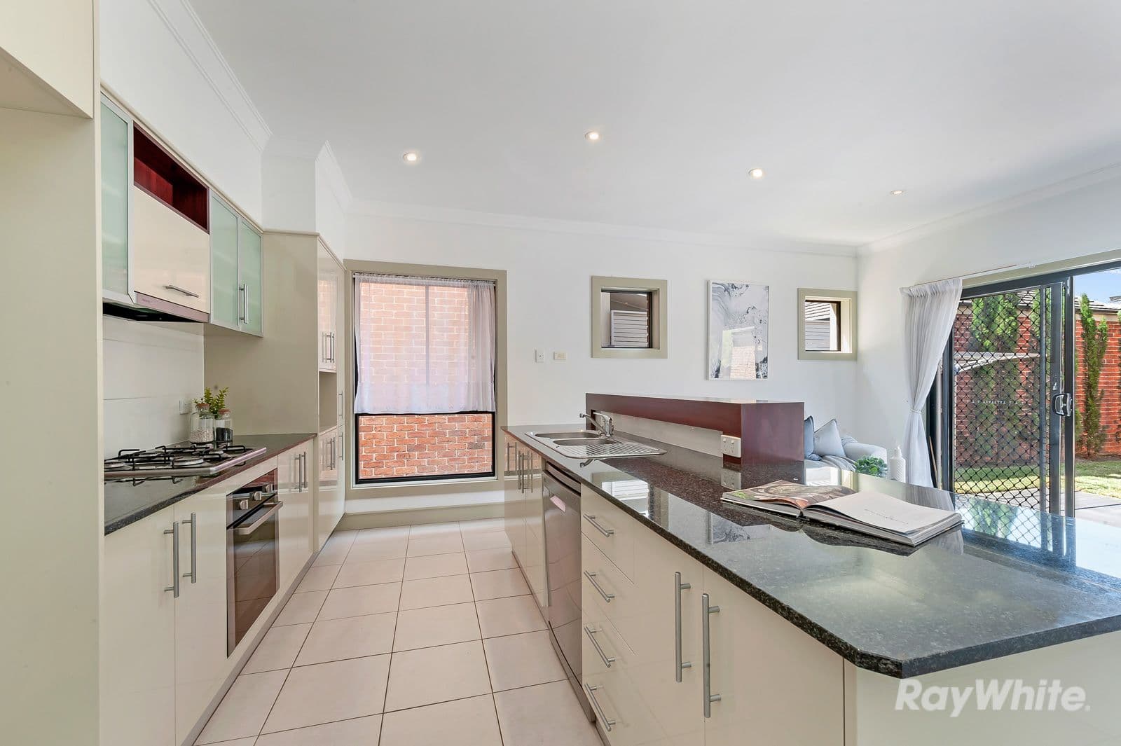 8 Malton Street, Stanhope Gardens - Thumbnail 4