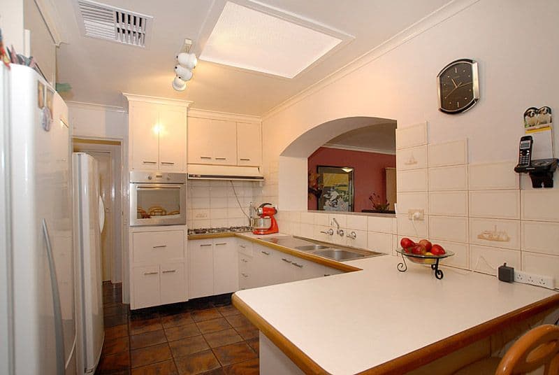 6 Kelvin Drive, FERNTREE GULLY VIC 3156, Ferntree Gully - Thumbnail 4