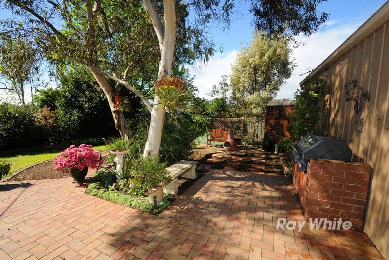 13 Helen Road, FERNTREE GULLY VIC 3156, Ferntree Gully - Thumbnail 2