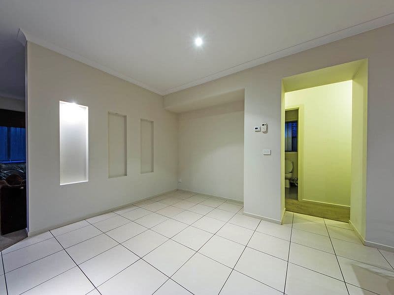 21 Rifflebird Drive, TARNEIT VIC 3029, Tarneit - Thumbnail 5