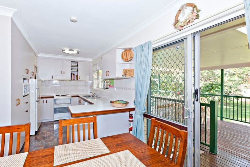 13 Somerset Street, ROCHEDALE SOUTH QLD 4123, Rochedale South - Thumbnail 4