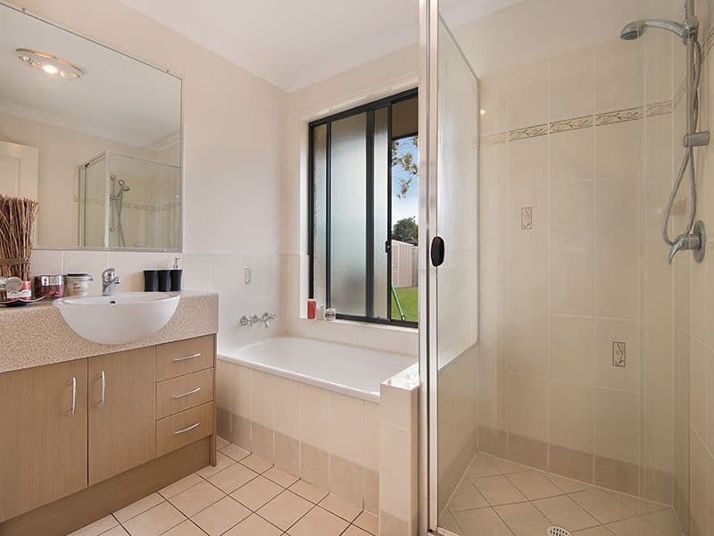 16 Topaz Court, DECEPTION BAY QLD 4508, Deception Bay - Thumbnail 6
